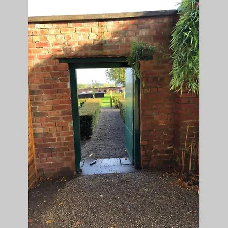 Holiday home Hall Cottage, Wighill Near York And Leeds *