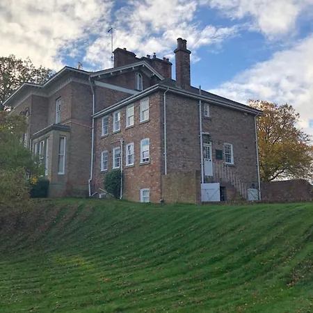 Hall & Gardens, & Hard Tennis Court, Wighill, Nr York And Leeds * تادكاستر