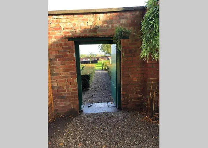 Holiday home Hall Cottage, Wighill Near York And Leeds *